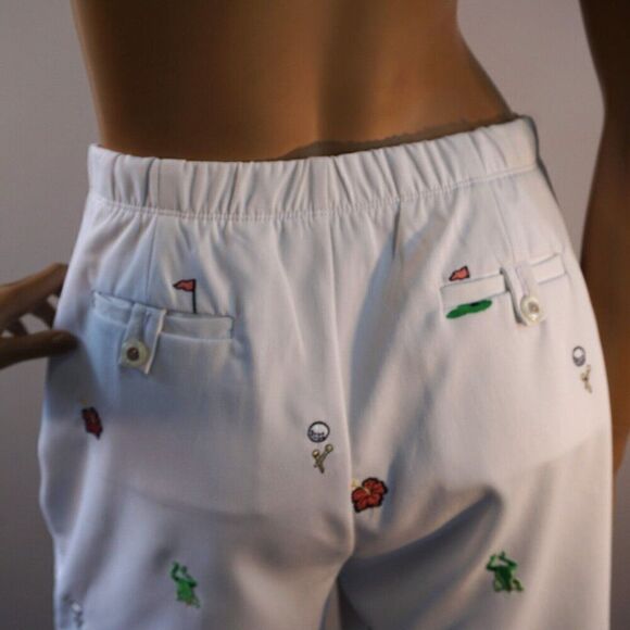 Coral Bay Golf Petites Shorts White Embroidered Golf Designs Size 6P - Picture 7 of 8